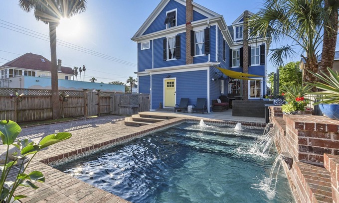 San Jacinto House | My Blue Heaven Luxe Beach🌞 Heated Pool 🌞 near Pier & Strand 🌞 2 King Beds 5 Star