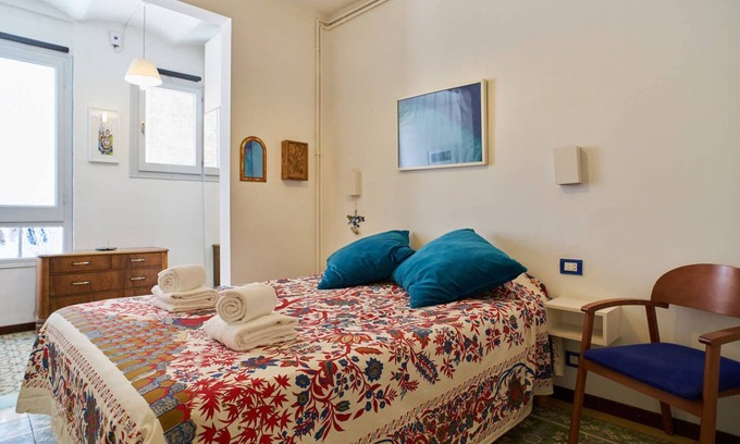 La Bordeta Apartment | My Home In Barcelona - 10% family discount