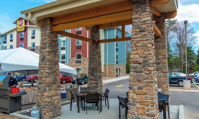 Marquette Hotel | My Place Hotel - Marquette, MI