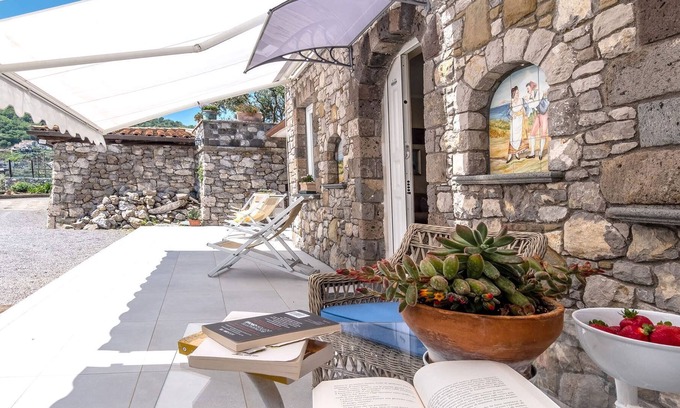 Colli di Fontanelle House | My Rental Homes - Casa Kim with sea view, hot tub and terrace with the barbeque