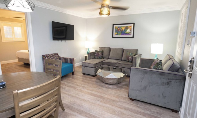 French Quarter Condo | My SouthernComfort at 519 Frenchmen street! 204