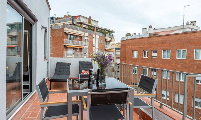El Putget i Farro Apartment | My Space Barcelona Penthouse renovated in the center of Barcelona for months