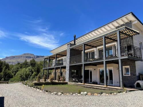 Lanin National Park Ski Chalet | My Way, Casa de Montaña