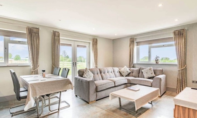Blackburn Cottage | Mya Cottage