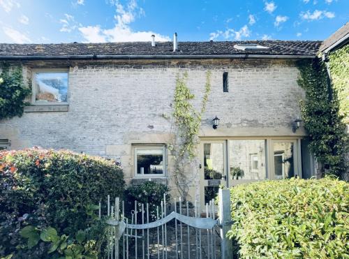 Crowdecote House | Mycock Cottage