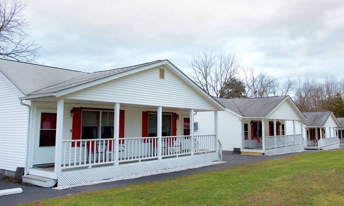 Milford Hotel | Myer Motel