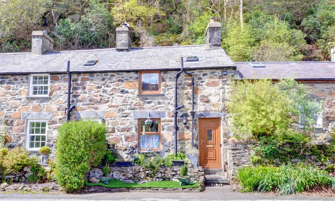 Beddgelert Cottage | Mynydd Annedd Cottage