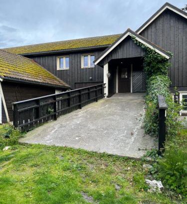 Hustad Apartment | Myrbø Gård Summer Apartment For Rent, Close To The Atlantic Ocean Road
