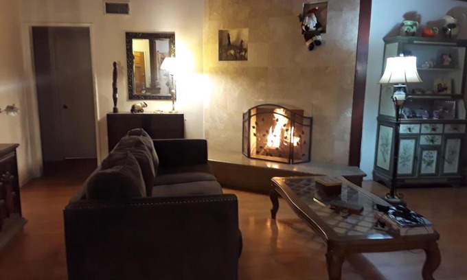 Tarzana Bed & Breakfast | Myriam