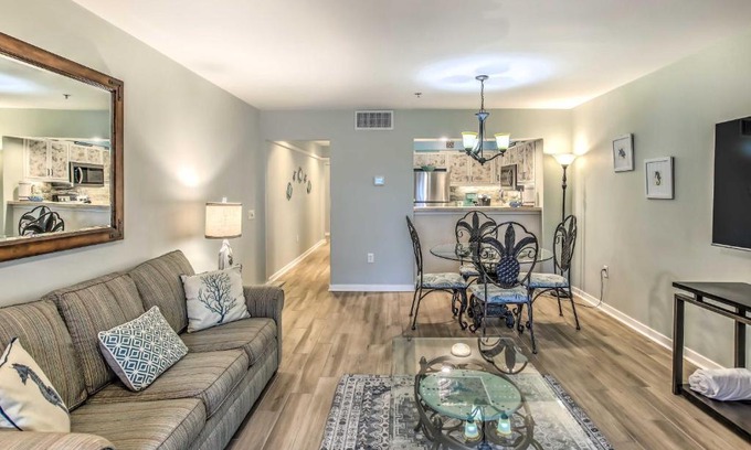 Arcadian Shores Apartment | Myrtle Beach Condo with Pool Less Than half Mi to Beach!