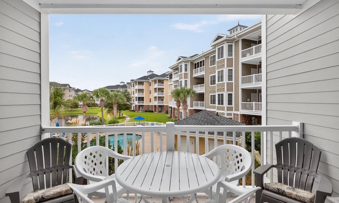 Central Myrtle Beach Condo | Myrtle Beach Golf Villa | Pool View | Blocks from Beach | Magnolia Pointe Luster Leaf 4895-203