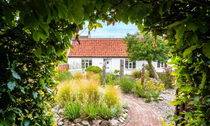 Friston Cottage | Myrtle Cottage, Friston