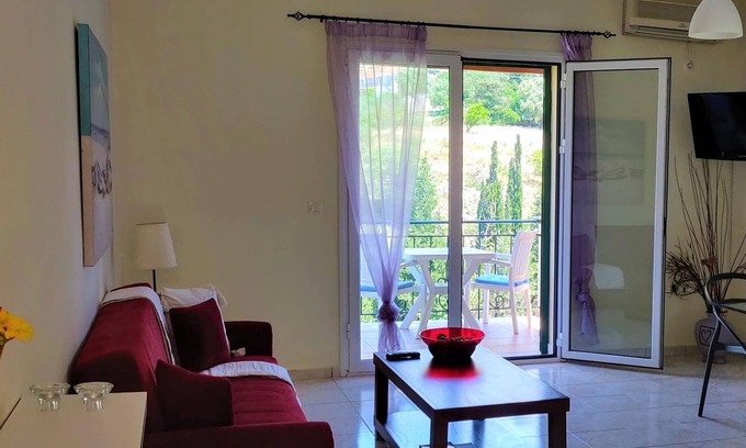 Dhrakata Apartment | Myrtos Cottages Euterpi