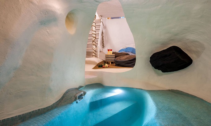 Messaria Villa | Mystagoge Retreat with subterranean pool/jacuzzi
