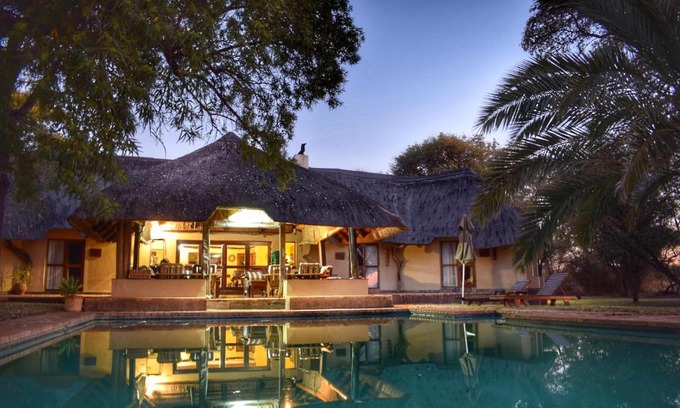 Beestekraal Cabin | Mziki Safari Lodge