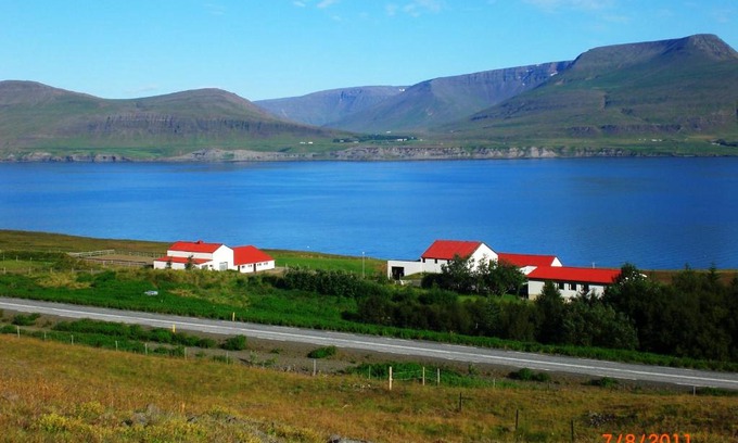 Hvalfjarðarsveit House | Námshestar