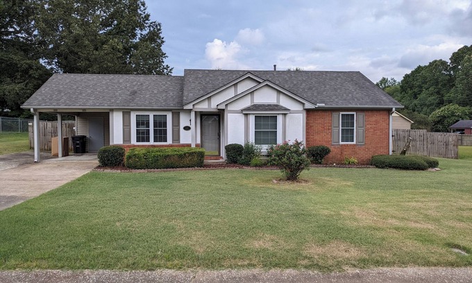Jackson House | N Jackson 3 BR 2 BA Near I40, Ballpark, Golf, Food
