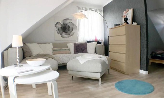Gladenbach Apartment | Nachhaltige private Wohnung mit Terrasse
