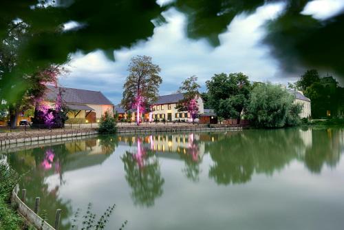 Euskirchen Hotel | Nachtquartier Burg Flamersheim