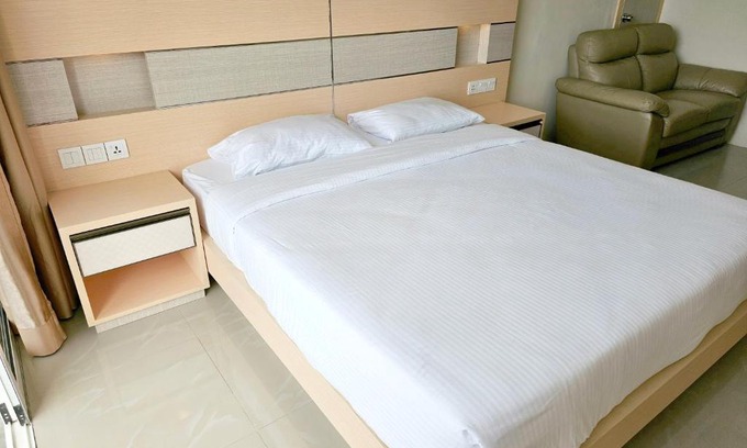 Lubuk Baja Apartment | Nagoya thamrin apartment (Favehotel Building)