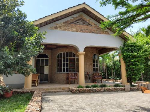 Dar es Salaam House | Namangi Cottage