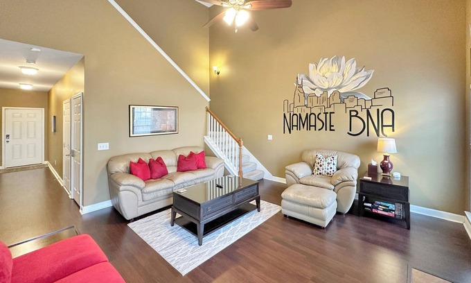 Nashville House | Namaste BNA - 5 mins to Airport