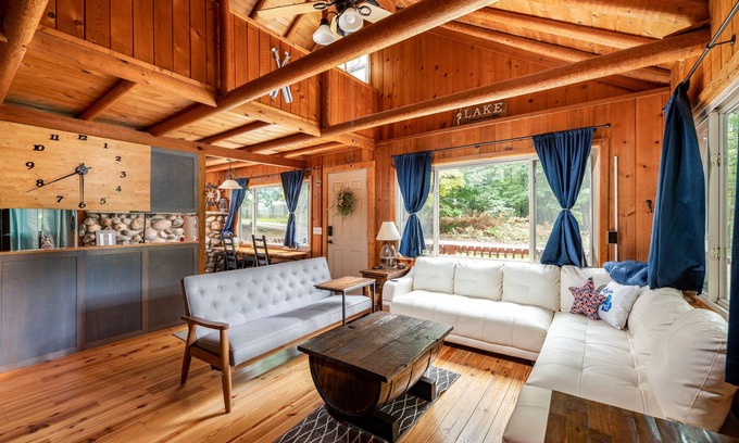 Traverse City House | Namatch Island Cottage