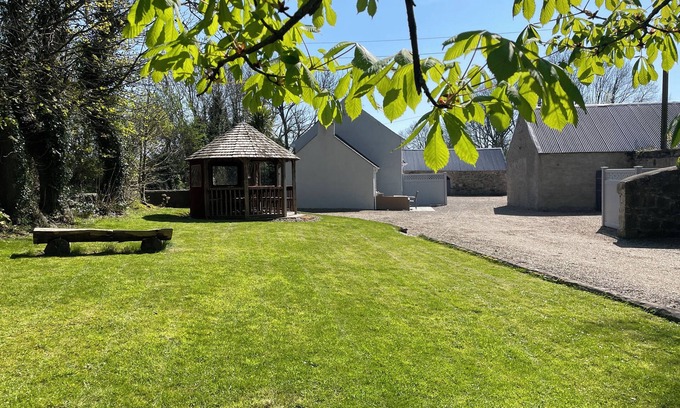 Waterford Other | Nancy’s luxury Farmhouse beside the Greenway
