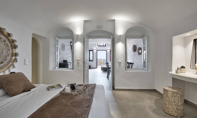 Exo Gonia House | Nano Suites