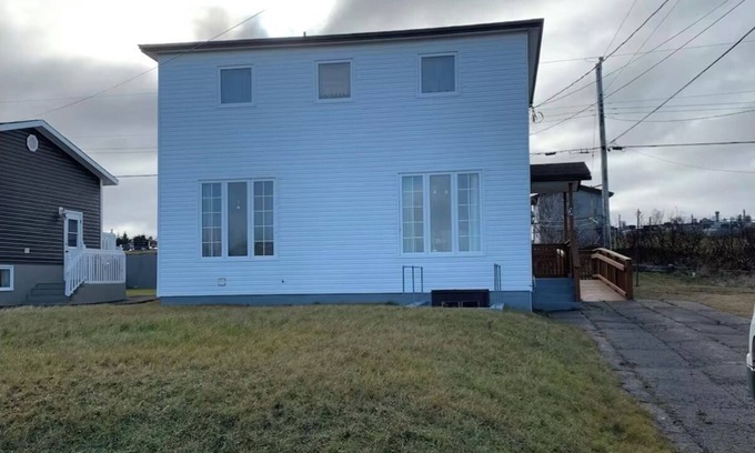 Grand Bank House | Nan’s Place Vacation Home! Traditional salt box home w/accessibility ramp
