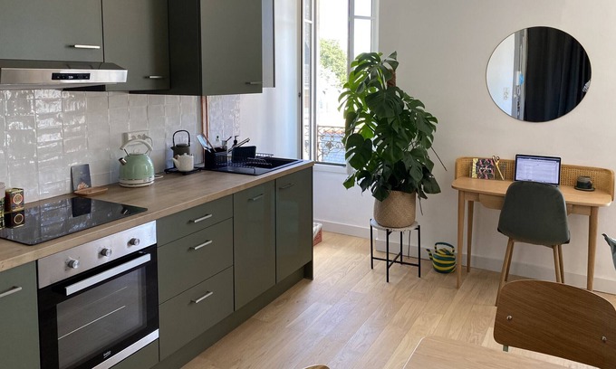 Hauts-Paves - Saint-Felix Apartment | Nantes stay in this beautiful apartment for 3