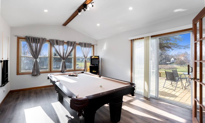 Fox Valley House | Naperville Rental- Knoll Drn