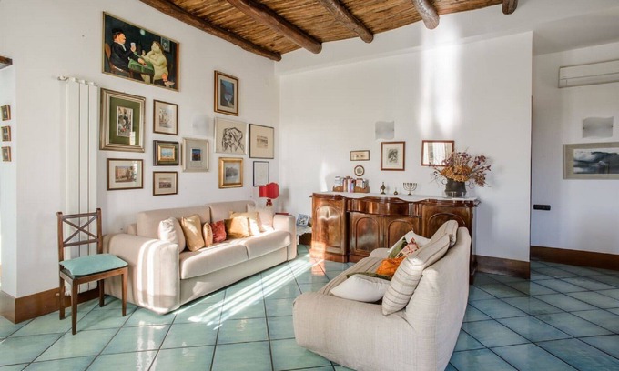 Naples City Centre Apartment | Naples Center Apartment