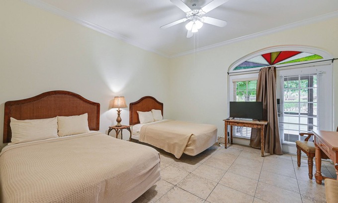 Naples Apartment | Naples Getaway with Fire Pit & Grill!