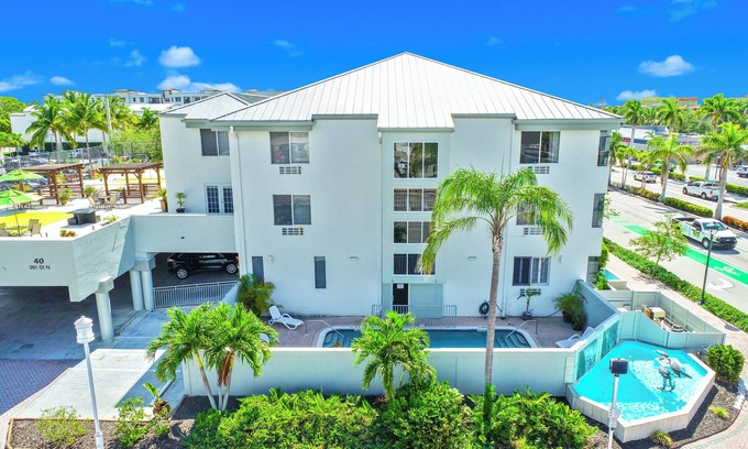 Redevelopment Area Hotel | Naples Park Central Hotel