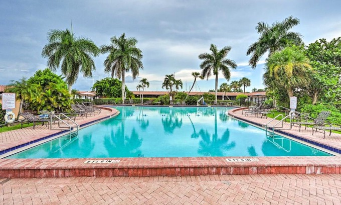 Naples Apartment | Naples Studio Near Everglades with Marina!