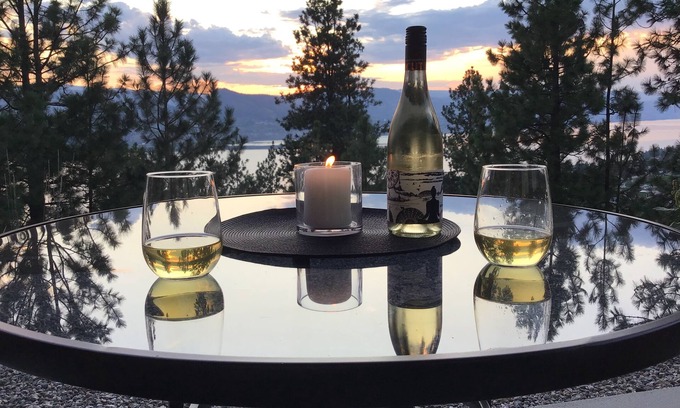 Okanagan-Similkameen Apartment | Naramata Sunset Oasis : Couples romantic getaway. n