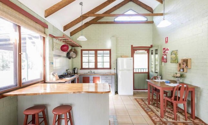 Lake Conjola Cottage | Narrawallee Creek Studio