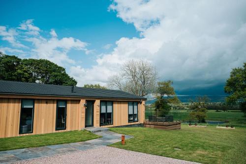 Clitheroe Ski Chalet | Nash - Bowland Retreat Lodges Clitheroe, Ribble Valley, Lancashire