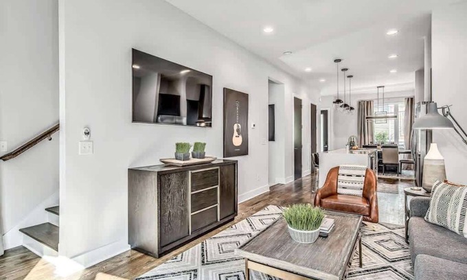 Nashville House | Nashville Cowgirl Retreat w/Rooftop