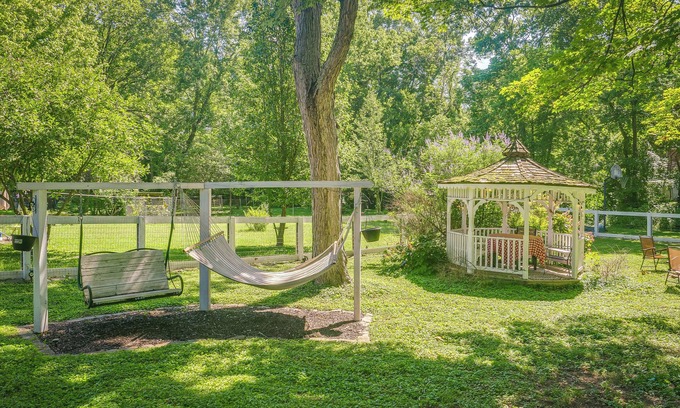 Locustwood House | Nashville Getaway w/Gazebo, 11 Mi to Downtown!