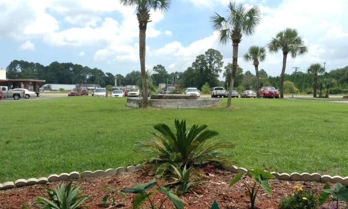 Yulee Hotel | NASSAU HOLIDAY MOTEL