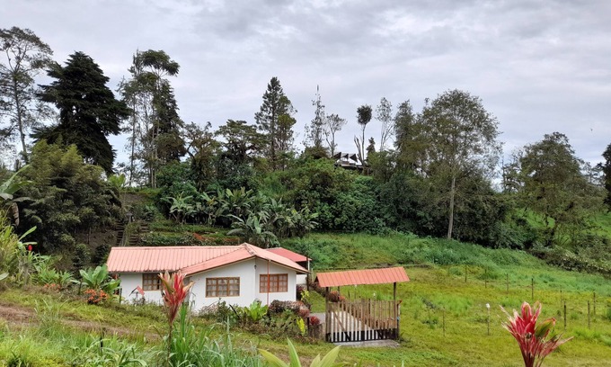 Nanegalito House | NATAN LODGE Gift of God