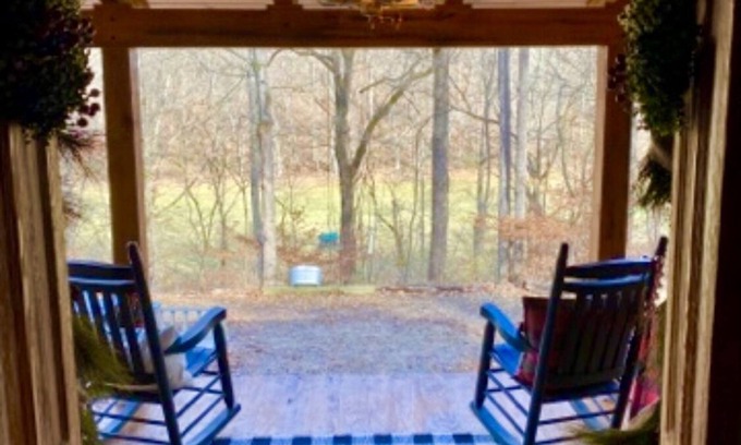 Franklin Cabin | Natchez Hideaway ~ Rustic Cabin on 50 acres outside Nashville near Leipers Fork