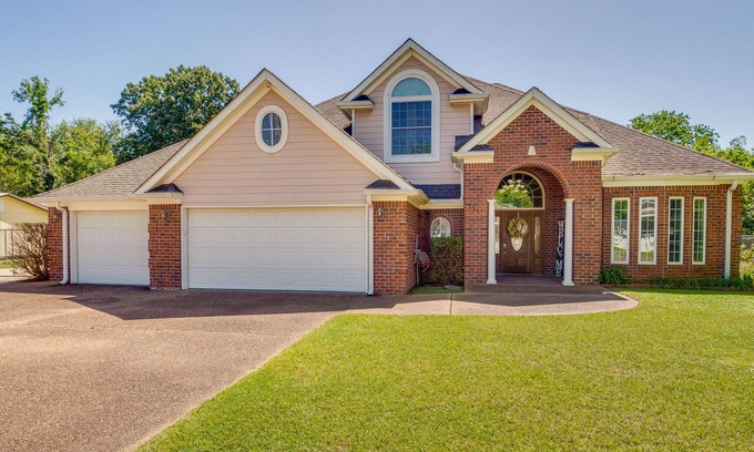 Natchez House | Natchez Vacation Rental, Close to Historic Parks!