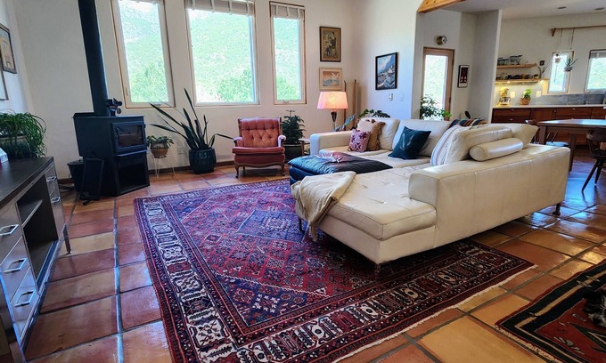 Placitas House | National Forest Nature Retreat! One Month Minimum. Pet Friendly. Outdoor Kitchen