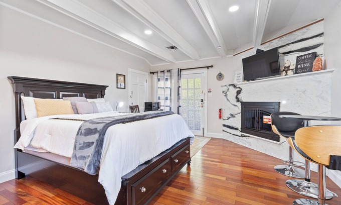 National Harbor Bed & Breakfast | National Harbor Property 1