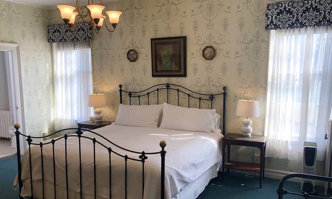 Lansing Bed & Breakfast | National Historic Landmark Inn located in the heart of the Finger Lakes, Room 5