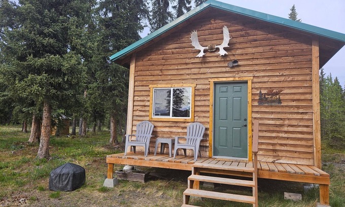 Slana Cabin | National Park Stay: Immerse yourself in Alaska's biggest park with modern comforts and no crowds. Family-friendly, pets OK!