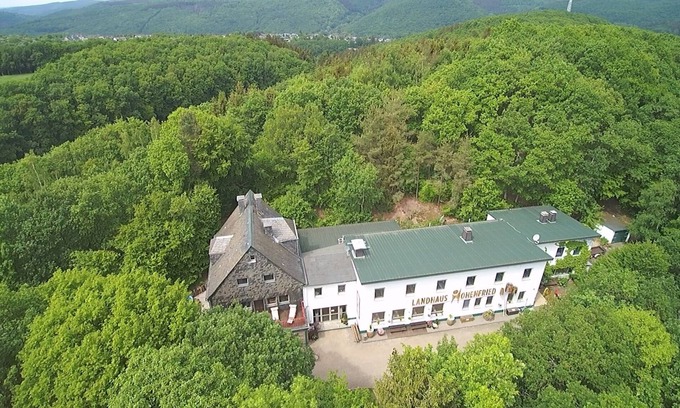 Schleiden House | NATUR PUR right next to the Eifelsteig trail